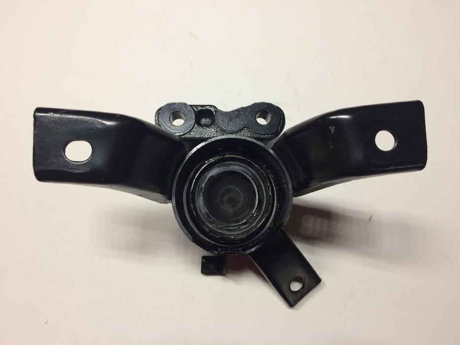 Geely Опора двигателя правая X7 (1016004511) [70037595] на Geely (Джили) для китайских авто