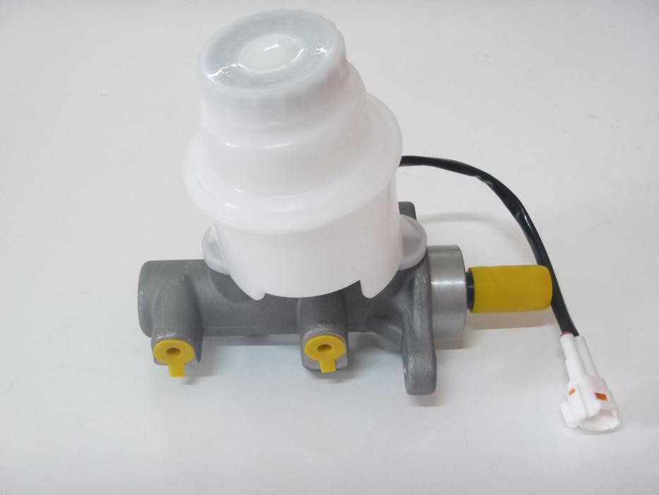 Great Wall Цилиндр тормозной главный c бачком под abs Hover, 2 отверстия (3505100-K00-B1) [70044914] на Great Wall (Грейт Волл) для китайских авто